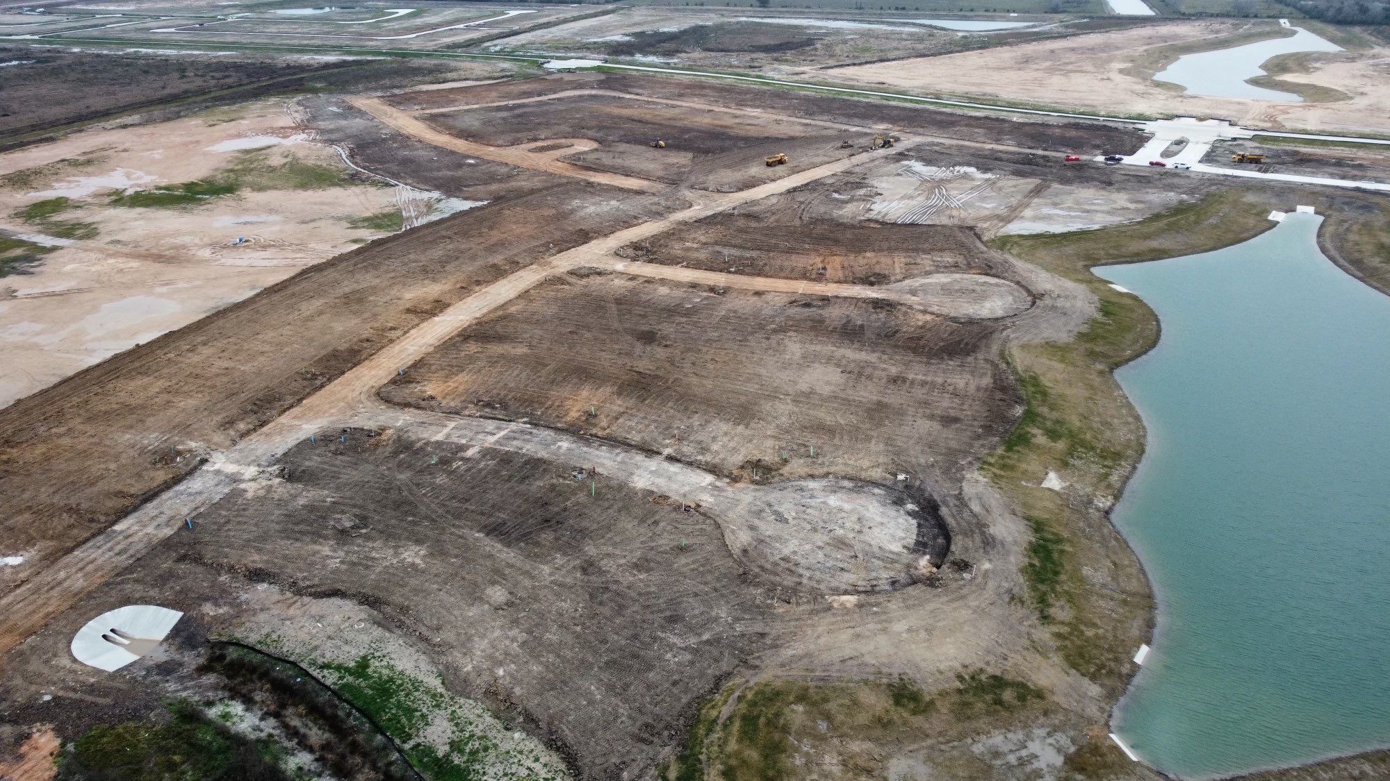 Large-scale site grading and building pad preparation by Lone Star JC Construction